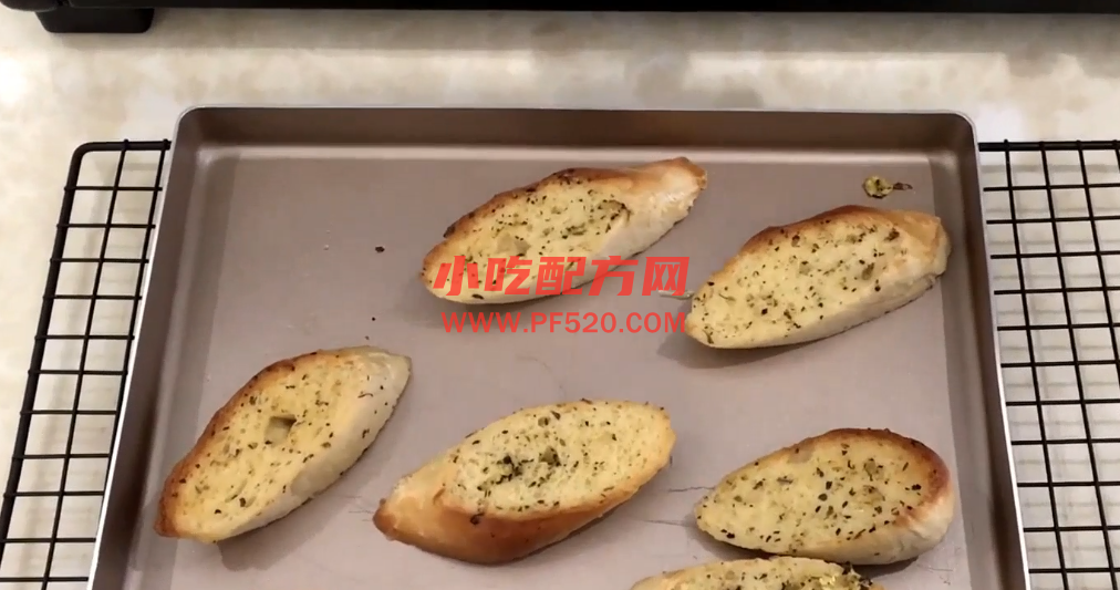 法式长棍面包及蒜蓉黄油面包片的制作方法视频教程 第2张